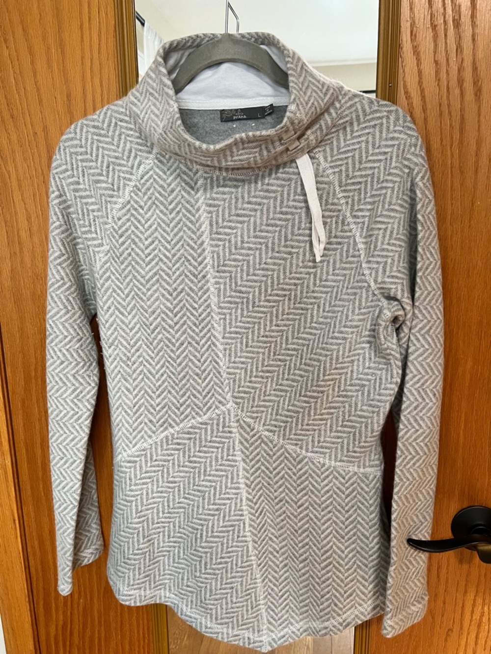 Prana Light Gray Chevron Funnel Neck Pullover